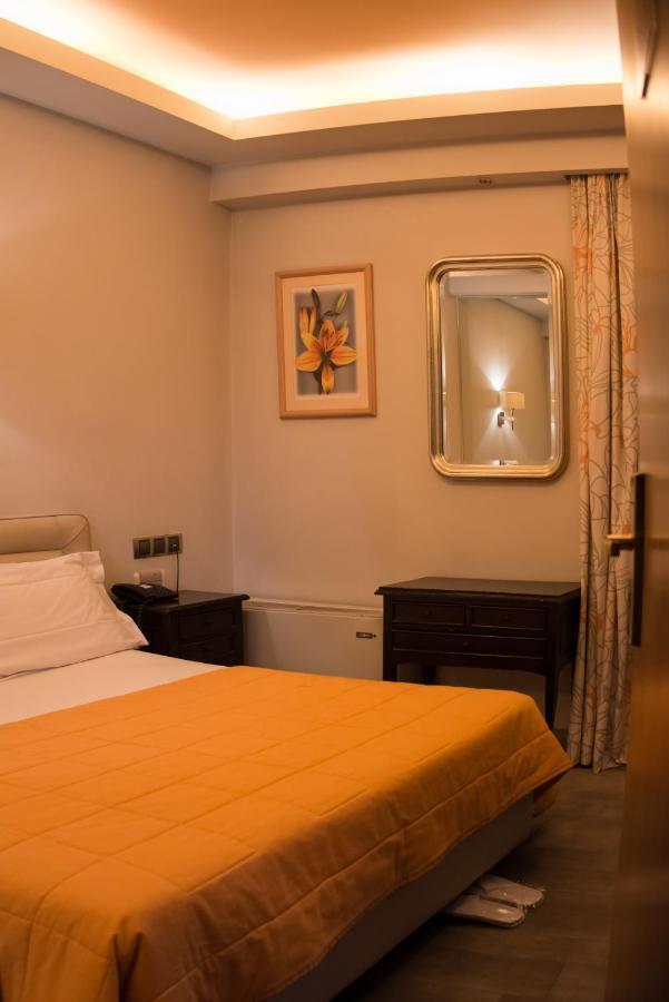 Hotel Maroussi Atena Exterior foto